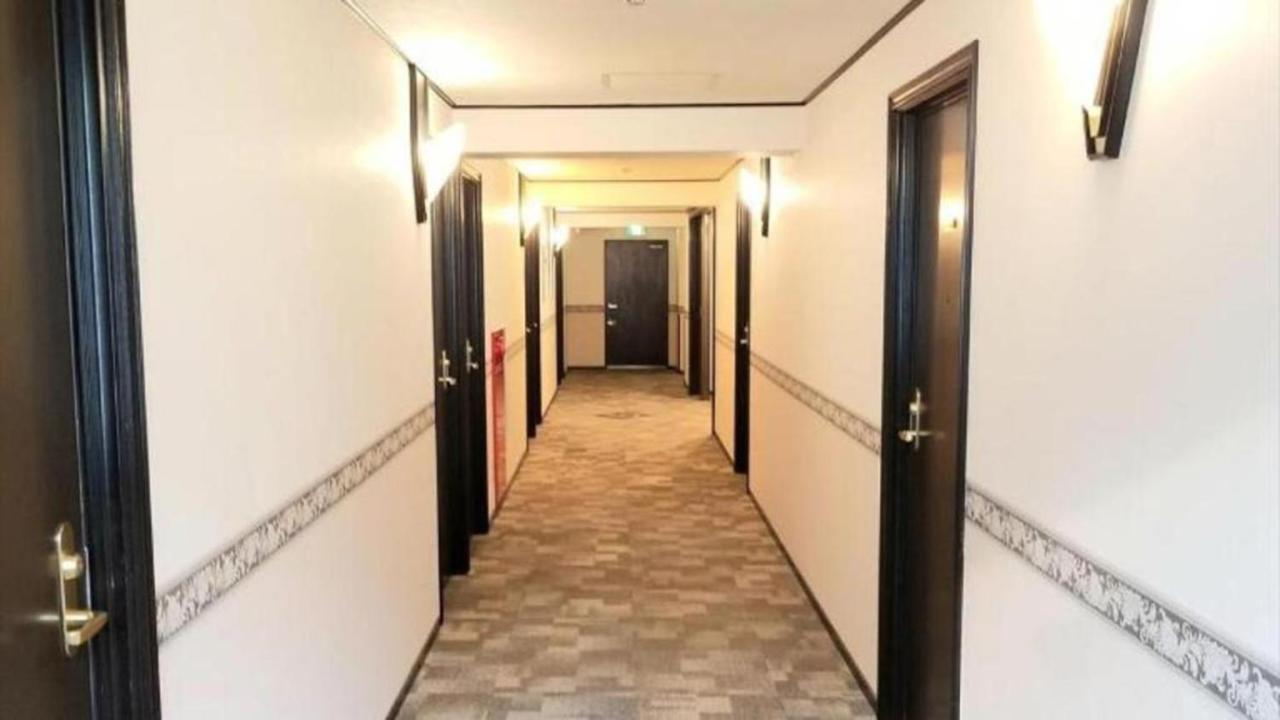 Toyoko Inn Shin-Osaka Chuo-Guchi Honkan Buitenkant foto